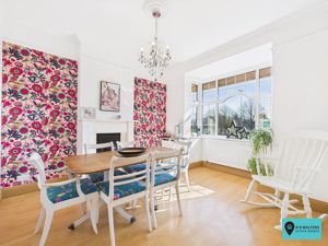 Dining Room- click for photo gallery